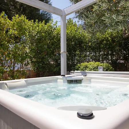 Nucci By Apulia Hospitality Selva Di Fasano